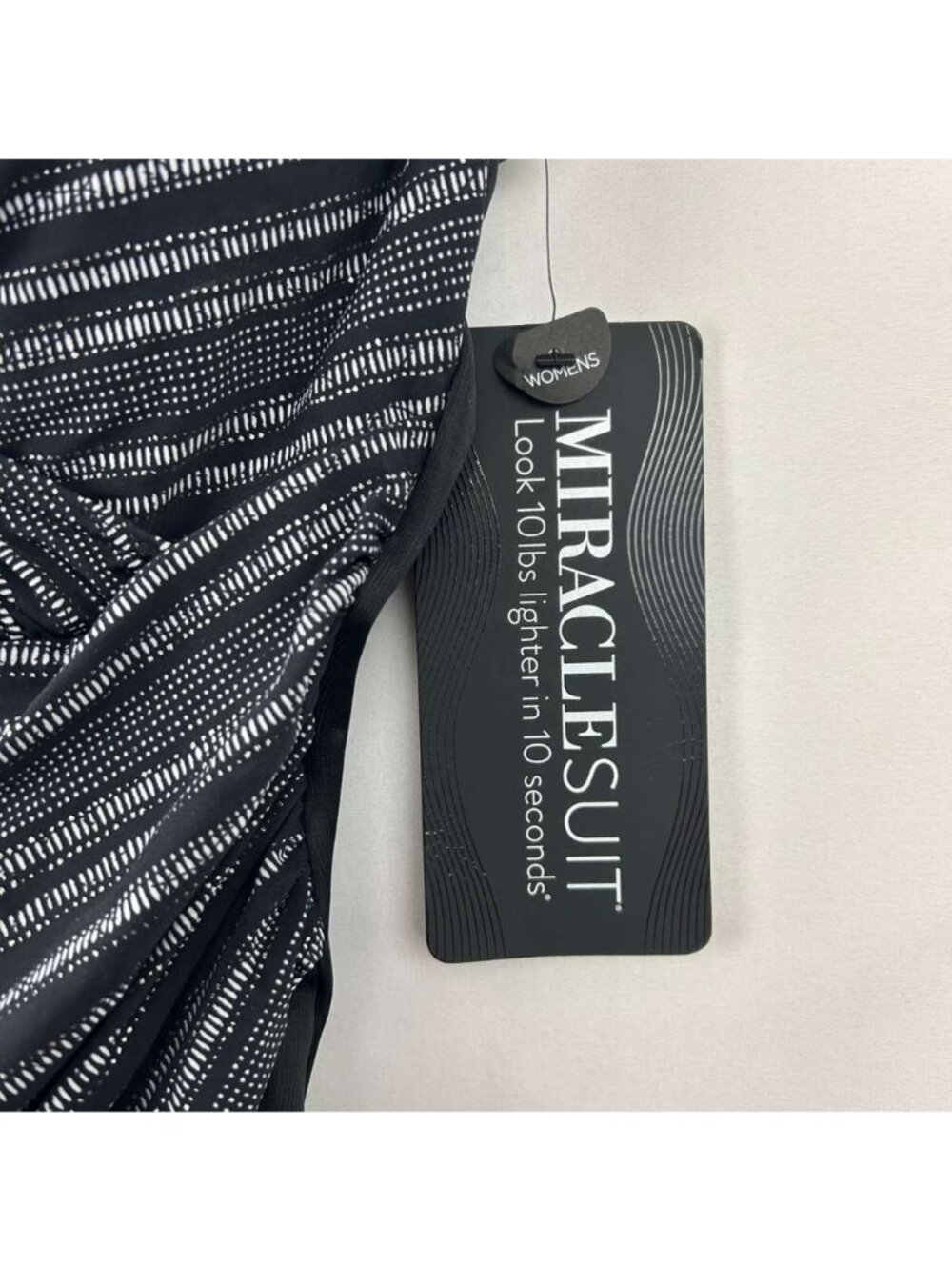 Miraclesuit Women's Size 16W Colorblock Oceanus V-Neck One Piece Swimsuit NWT - Picture 10 of 16